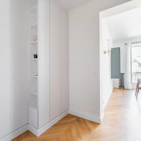 Apartment Luxury Living Alma Paris