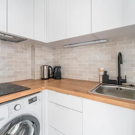 Luxury Living Alma Paris