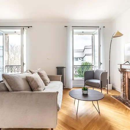 Luxury Living Alma Apartment Paris